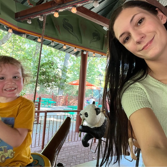 Meet your Posher, Rose - Picture 2 of 6